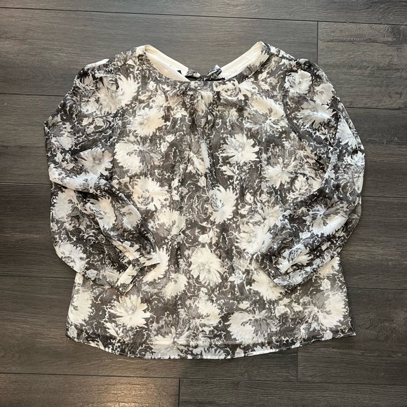 Talbots Tie Back Blouse Metallic Floral Print Floral Scrolls Size Large - Picture 2 of 7